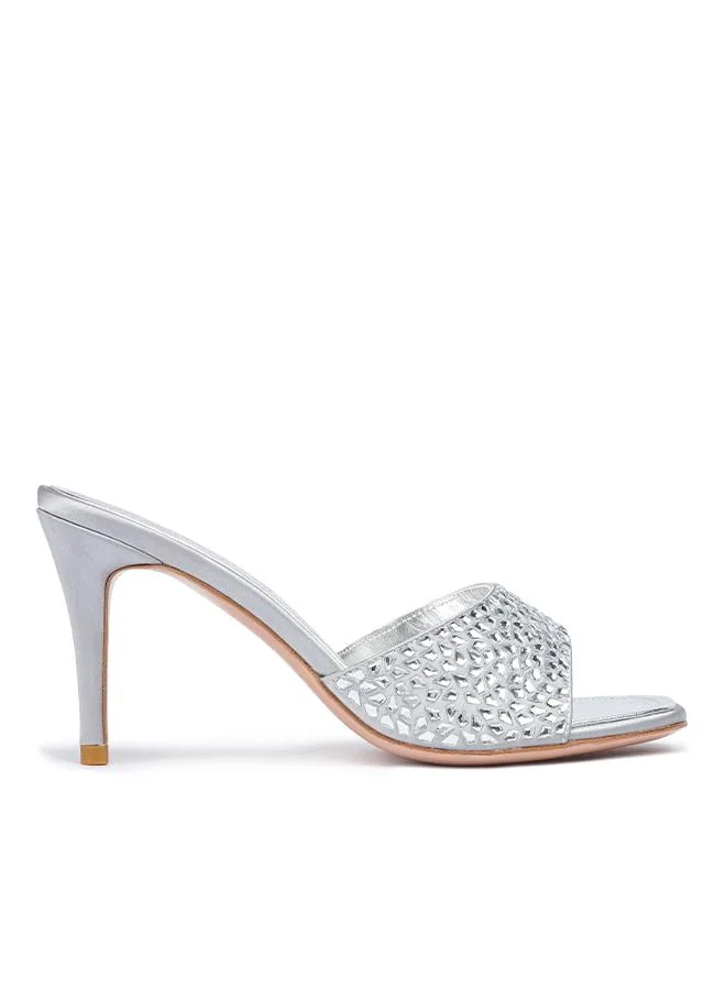 نيكولي Eleanor